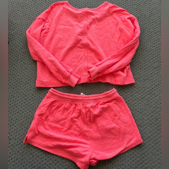 Women’s Aerie matching set - Picture 2 of 4